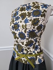 Vintage 1960s SUE BRETT Blue Green Floral Paisley Top.