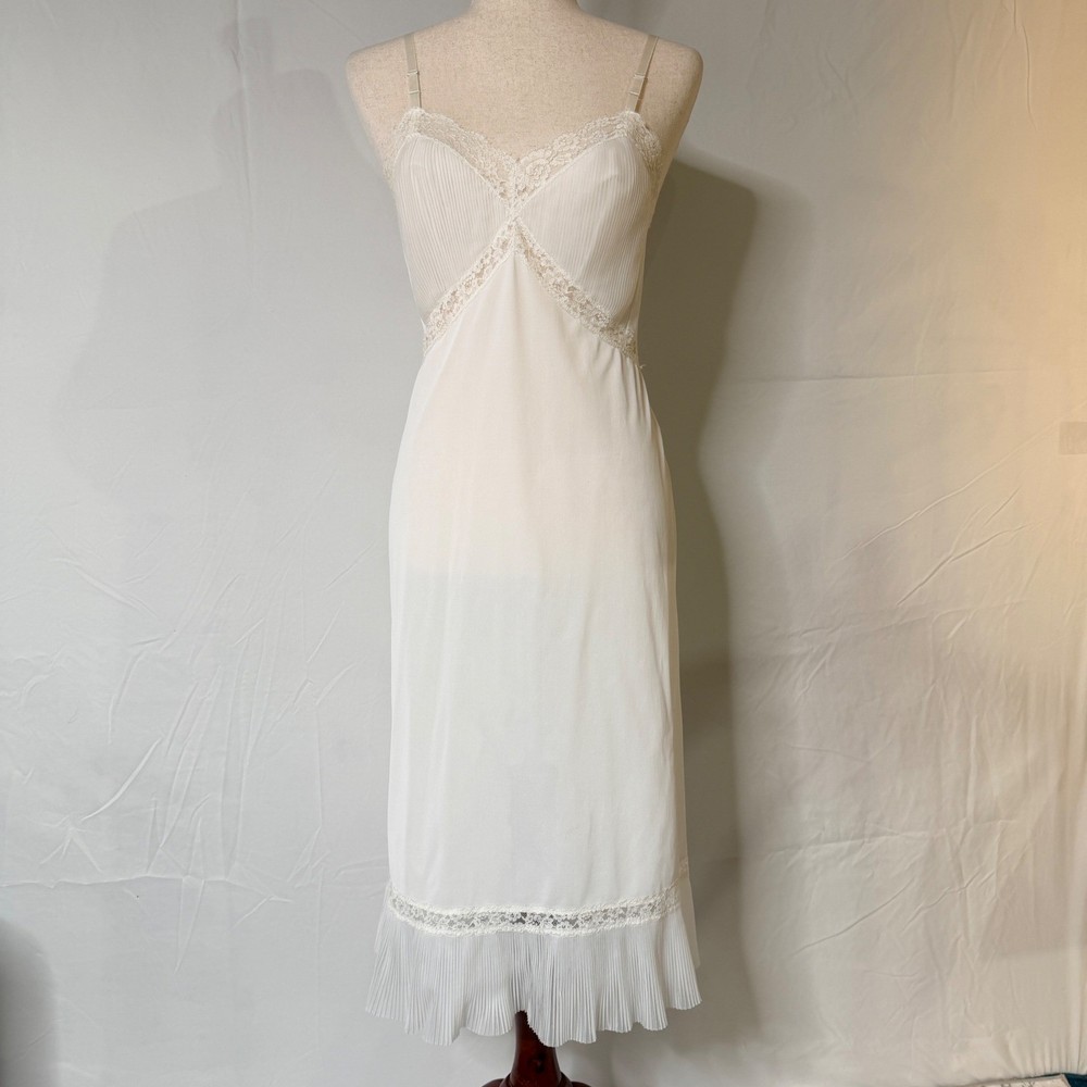 Vintage White Lace Trim Pleated Full Slip dress, Ruffle Hem,