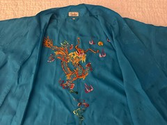 Vintage Golden Bee Embroidered Dragon Chinese Robe Size Medium