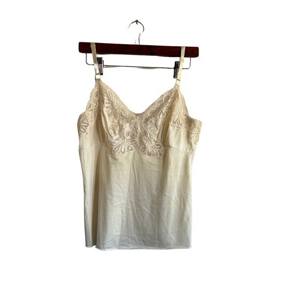 Vintage shadow line cream color slip lace top size L