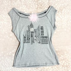 Vintage Y2K Grey Black NYC New York City Skyline DKNY Top Graphic Baby Tee Shirt