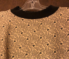 Women’s Size M/ L rayon 22″ Long waist 32″ chest 21″ shoulder pads Blouse 1980