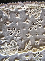 Vtg Lady’s Dress Collar Ruffled French Lace Madeira Whitework Flowers Wedding