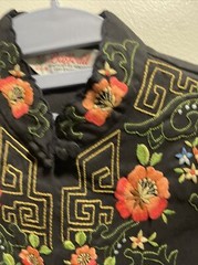 Vintage Daffodil Top Women’s SM Asian Oriental Chinoiserie Embroidered Floral