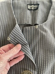 40s-50s GREY STRIPED SEERSUCKER FITTED DAY DRESS W LUCITE GOLD FLECK BUTTON M- L