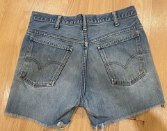 VTG 1970s Levi’s Blue Denim Cut-Off Shorts Size 34 Cotton Pockets Frayed Hem