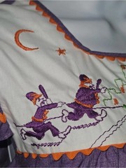 Vintage Halloween Embroidered Reigning Beauty Prairie Maxi Nightgown Folk Art M