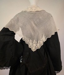 ANTIQUE 1830’S HAND EMBROIDERED MUSLIN PELERINE CAPE FOR DRESS 