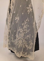 VICTORIAN 19TH C HAND MADE LACE LONG STOLE W RICH FLORAL DESIGNS FOR DRESS