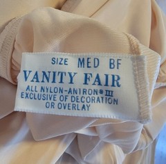 Vintage Vanity Fair Half Slip 100% Nylon Underskirt Cream Color M USA