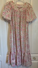 Vintage Carriage Court robe nightgown Day Dress Mumu Pink Floral Snap M 12-14