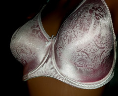 VTG SILKY SATIN SHINY SKINS UW PINK FLOWERS T SHIRT BRA 34D
