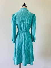 Vintage (70’s) Sears “The Shirtdress” polka dot polyester pockets, tie belt 6-10