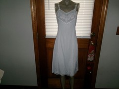 VINTAGE SLIP~LACE BUST~WHITE NYLON~ WONDER MAID SZ 34~ UNION STAMP