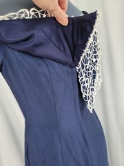 Vtg House of Bianchi Navy Blue Dress w Off the Shoulder White Lace Detail Sz 10