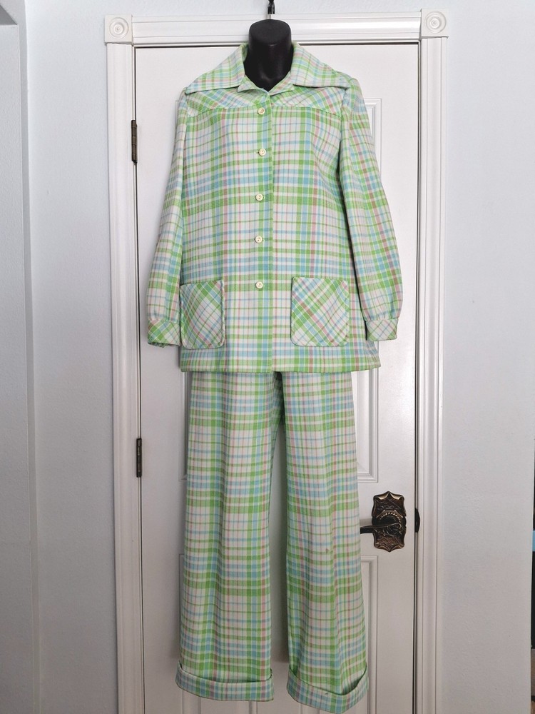 Vintage 70s Women’s Plaid Green Blue Pink White Polyester Leisure Suit