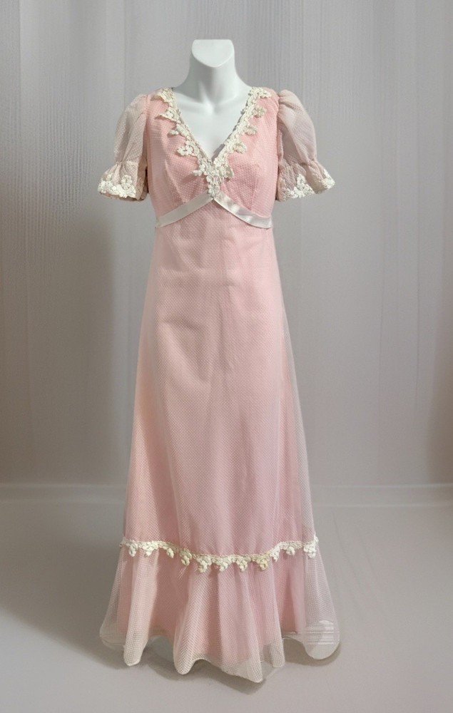 Vintage 1970s Women Maxi Dress XS/S Pink Swiss Dot Lace Puff Short Sleeve Lined