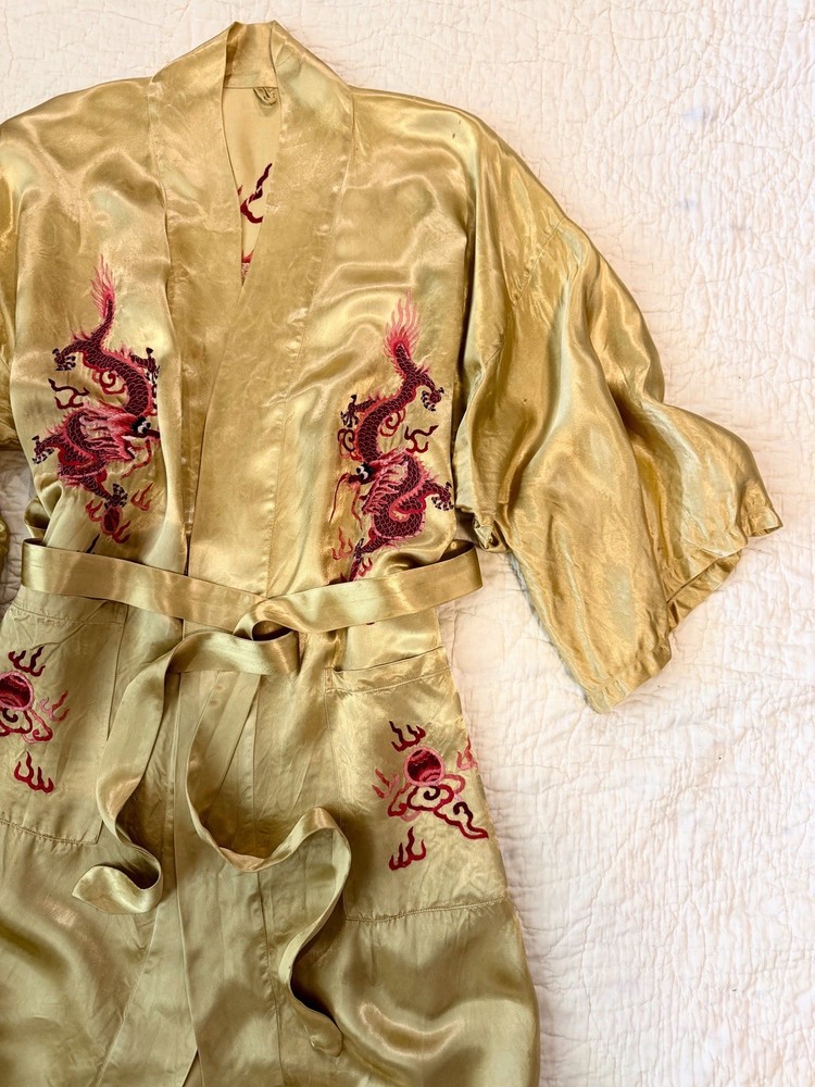 MCM Vintage Gold Dragon Robe Embroidered Lustrous Asian Kimono Lounge 1940s-60s