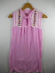 Vintage 60s Embroidered Keyhole Babydoll Nightgown Medium Pink Satin Nylon