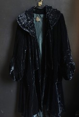 Vintage 1909 Co. New York Black Long Velvet Trench Opera Coat Dramatic Sleeves