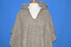vintage 70s WOMEN’S GRAY WOOL PONCHO HOODED BLANKET COAT 40 IN LONG