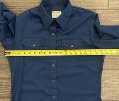 1970s Wrangler Women’s Navy Blue Western Vintage Pearl-Snap Shirt Size 38