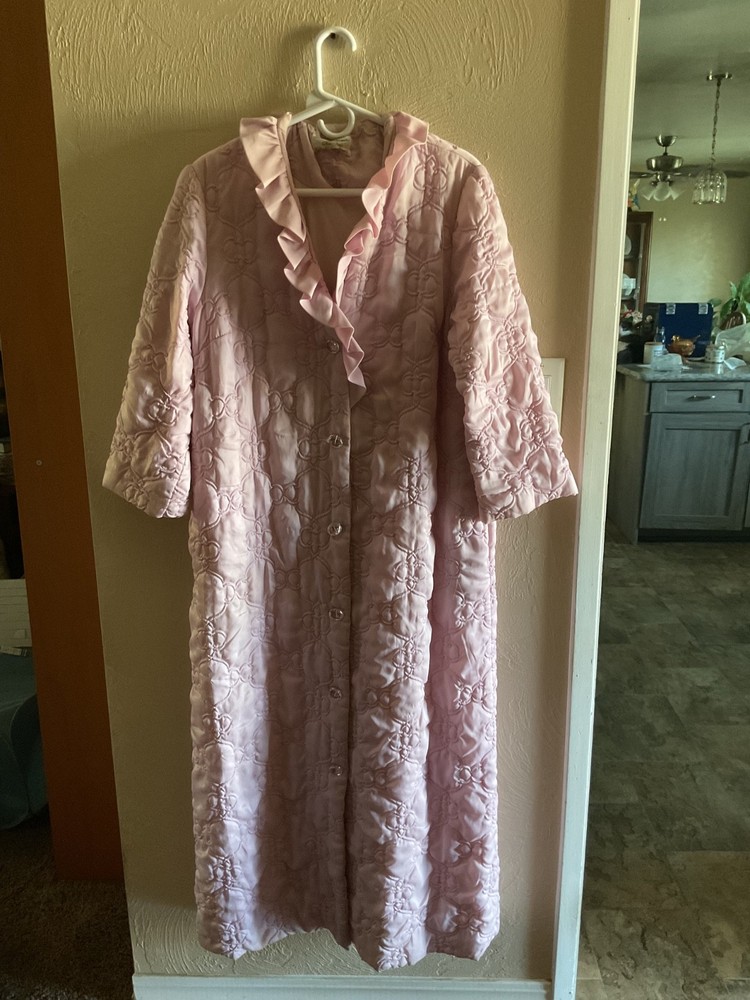 VTG Sears Best Womens Quilted Nylon Robe Light Pink Sz M 1960s Embroidered Pocke