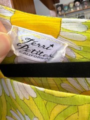 Vintage 1960’s Sunflower Dress, size medium petite