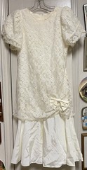 Vintage 80’s Ivory Lace & Acetate Puff S/S Dress W/Lace Fingerless Gloves