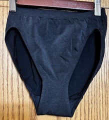VTG Vanity Fair NWOT Solid Black #13-004 Hi-Cut Brief size 6