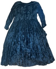 Vtg 1990s Crushed Black Velvet GOTH Long Dress W Mother Of Pearl Buttons 13/14