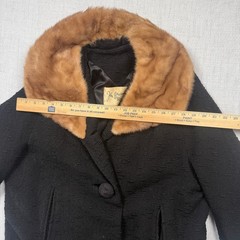 Vintage John Wanamaker Rittenhouse Shops Black Coat Fur Collar Wool Chest 47″