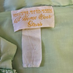 Vintage Sears “At Home Wear” Ladies Quilted Satin Robe – Size 14 1/2 Zip *READ