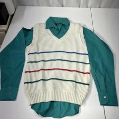 VTG 80’s English Glen Women’s Preppy V Neck Sweater With Button up Collar Shirt