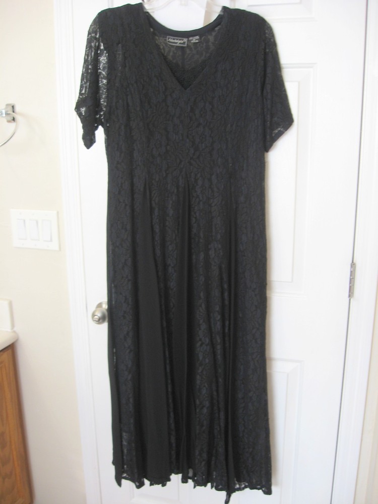 Vintage Nostalgia NAVY BLUE Lace Maxi Dress – size M/L