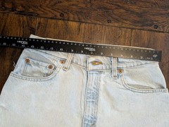 Vtg Levis 90s 551 Relaxed Tapered 10 Short Light Wash Denim Jeans USA