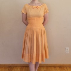 GIGI YOUNG New York 1950s-60s Vintage Peach Sheer Fit And Flare Pleated Dress