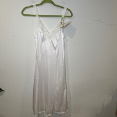 Vintage Fairycore 70s Maidenform Slip NWT White Lace Full Slip 32A Small Lounge
