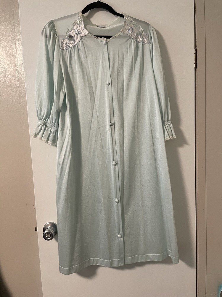 Vintage Lorraine Light Aqua Flowing Silky Anthron Nylon Nightgown Lace Small