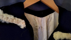 ELEGANT VTG BLK VELVET SWING CAPE 1930s 40s Fur Trim Opera Wrap, Padded Shoulder