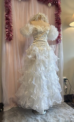 Vintage 80s 90s Beaded Wedding Dress White Off Shoulder Bow Back Veil XS