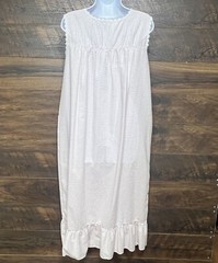 Carole Night Gown Women’s Medium Pink Seersucker Lightweight Grannycore Smock