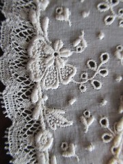 Vtg Lady’s Dress Collar Ruffled French Lace Madeira Whitework Flowers Wedding