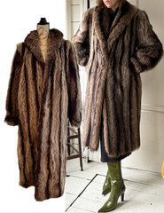 VINTAGE ’60s Mob Wife Stand-Collar Long Genuine Fur Coat