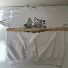Northern Reflections Vintage White Rabbit Wildflower Graphic Sweatshirt Large