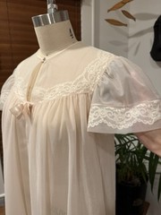 Vtg 60s Henson Kickernick Peachy Pink Sheer Chiffon Lace Peignoir Accent Robe S