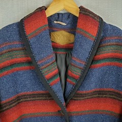 VTG WOOLRICH Size Medium Womens Made in USA Wool Southwest Barn Chore Coat