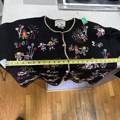 2000 TIARA INTERNATIONAL Cardigan NEW YEAR SWEATER Large People Around World