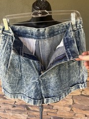 Vintage 90s Jumbo Acid Wash Pleated Cuffed Denim Shorts Women’s