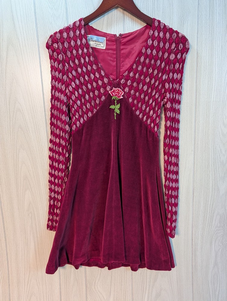 Vintage Flirty 60’s-70’s Arpeja Young Rose Short Velvet Dress W/Design Sz 11